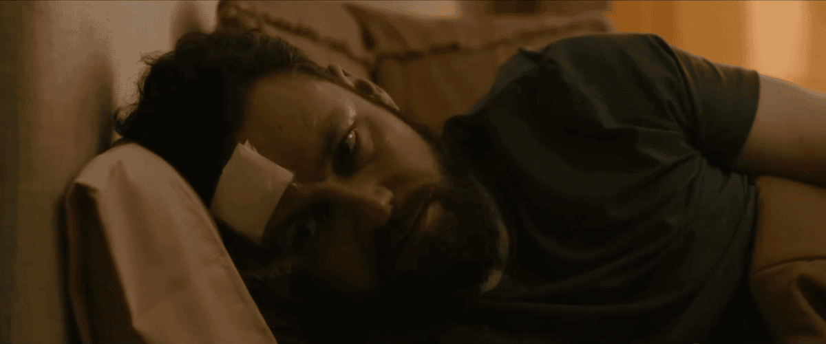 Descendent trailer still